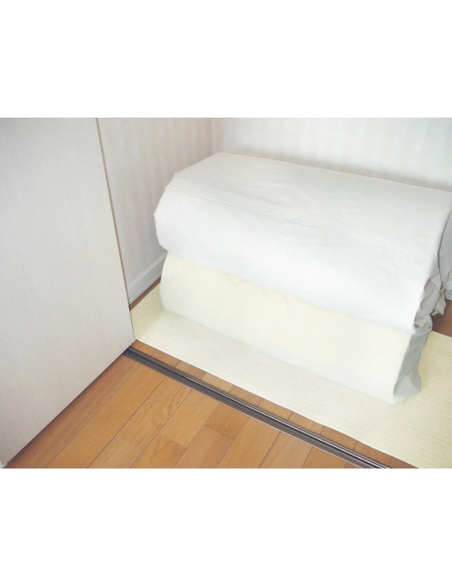Kokubo Anti-Mite Closet Sheet - Unique Bunny