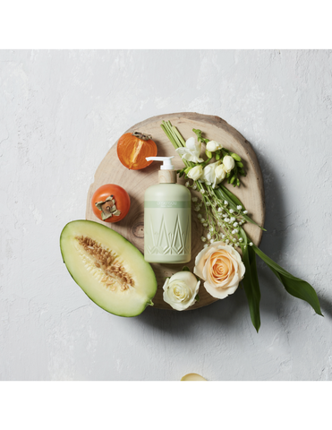 ONSENSOU Hot Spring Algae Essence Luxury Body Cleanser