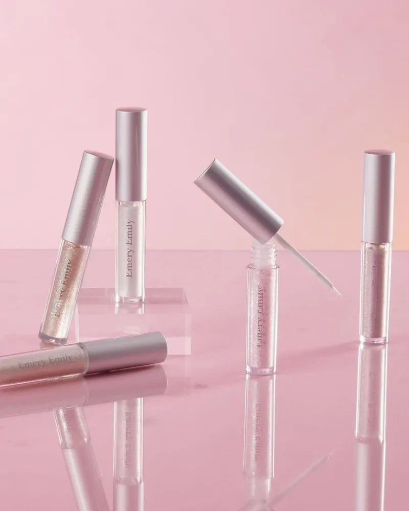 Emery Emily Dreamy Glitter Liner - Unique Bunny