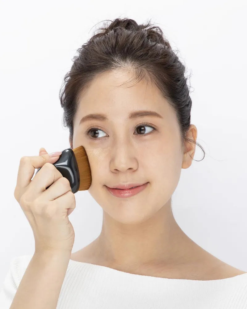 Rosy Rosa Dense Velvet Touch Brush - Unique Bunny